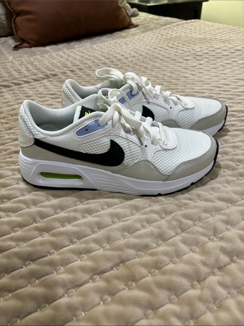 Nike Kids White Mesh Sneakers with Black Swoosh and Lime Accent